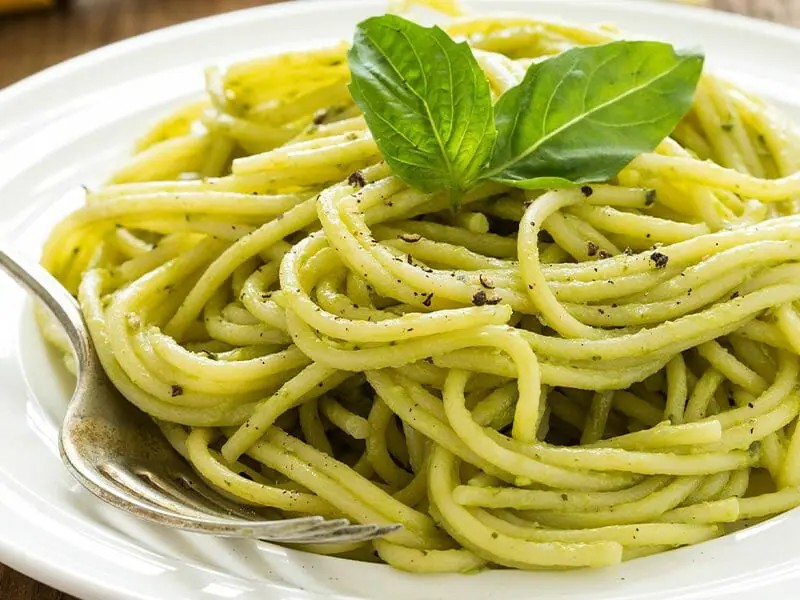 Pâtes au pesto d’avocat